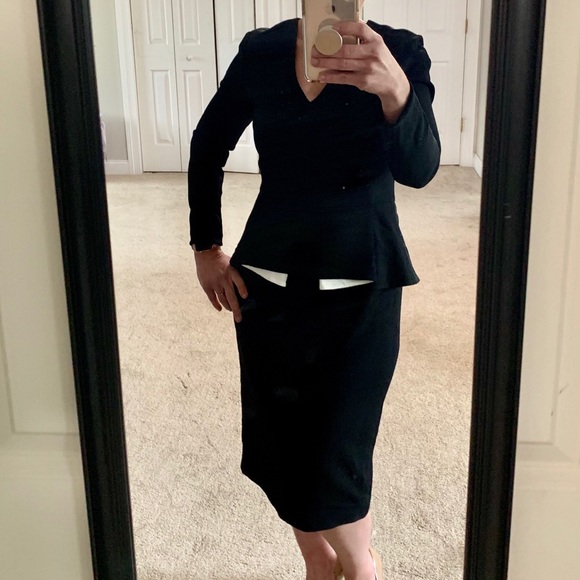 Raoul Dresses & Skirts - Raoul Black V Neck Long Sleeve Dress